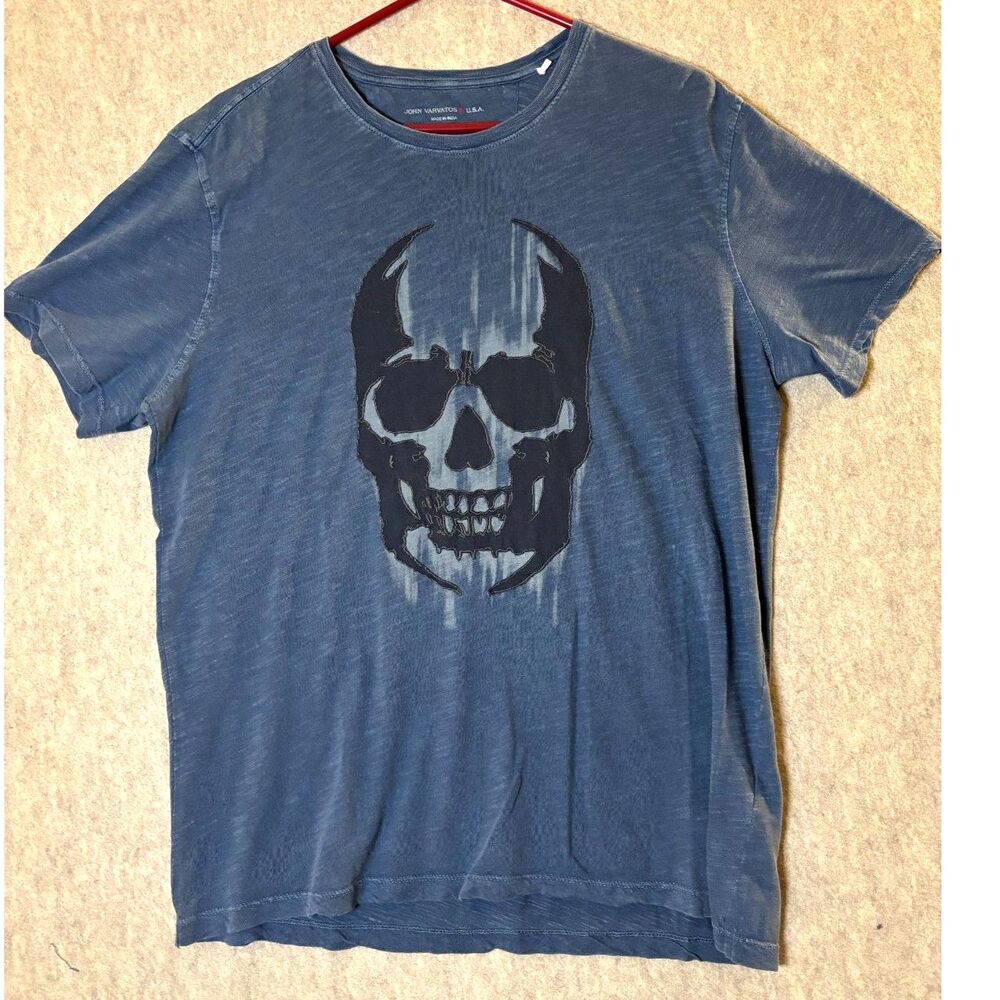 John Varvatos Skull Graphic Designer T-Shirt Men’s Large Blue Distressed Rocker